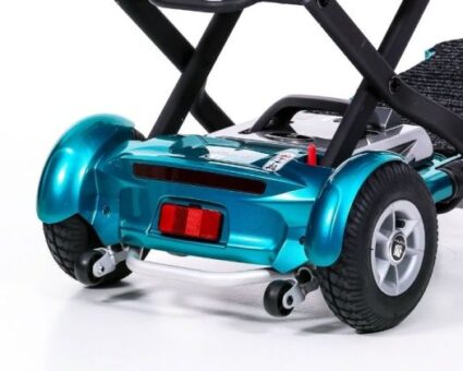 Scootmobiel Bobby Blue Deluxe 4W met draaistoel en luchtbanden - Afbeelding 4